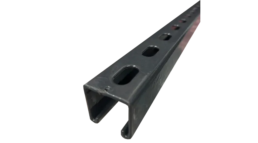 CANAL STRUT ALTO RANURADO ACERO 1-5/8"X1-5/8"X10FT e:2.6mm REVESTIDO DE PVC